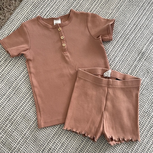 H&M Girls Shirt & Short Set - Picture 4 of 6